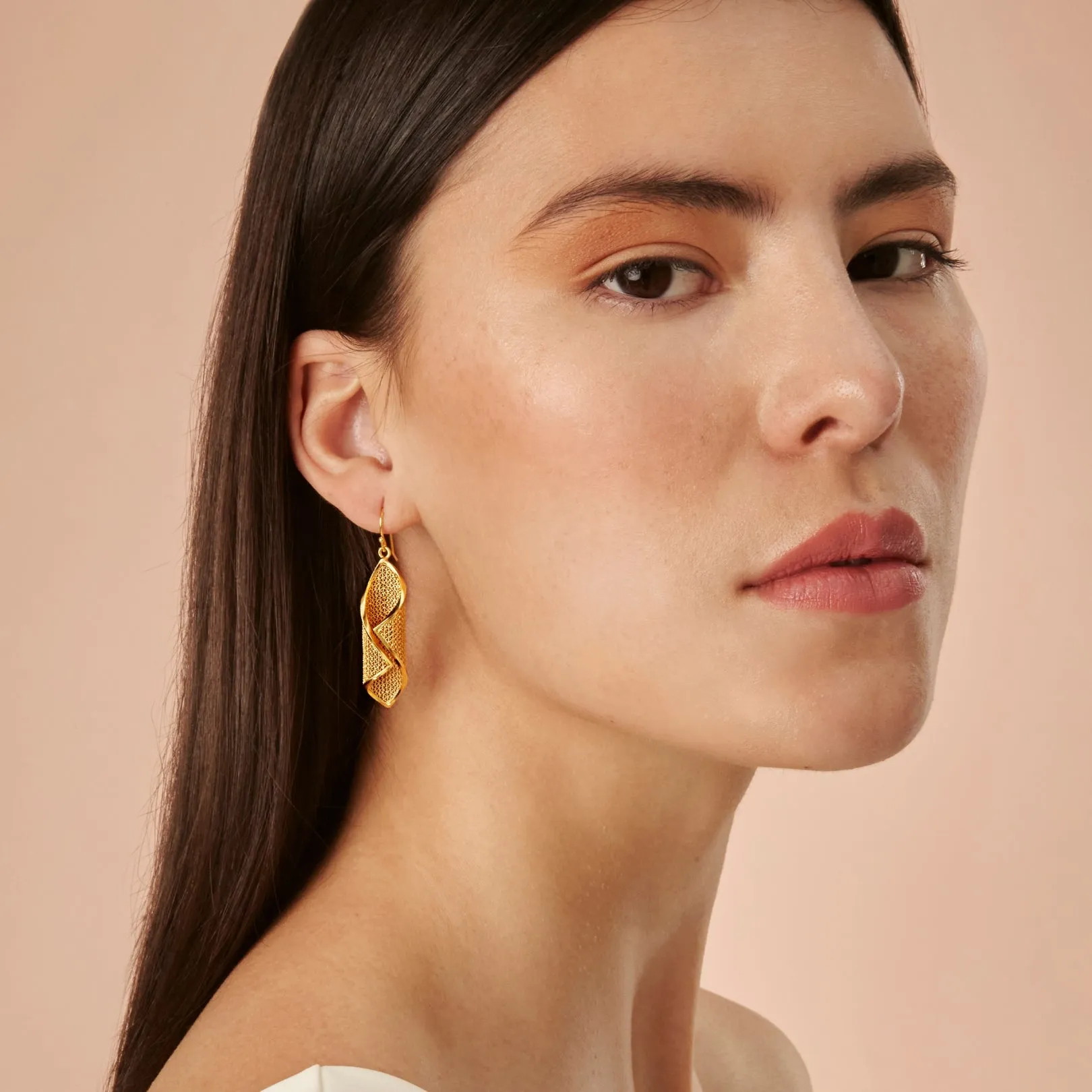 AVA GOLD MEDIUM EARRINGS FILIGREE