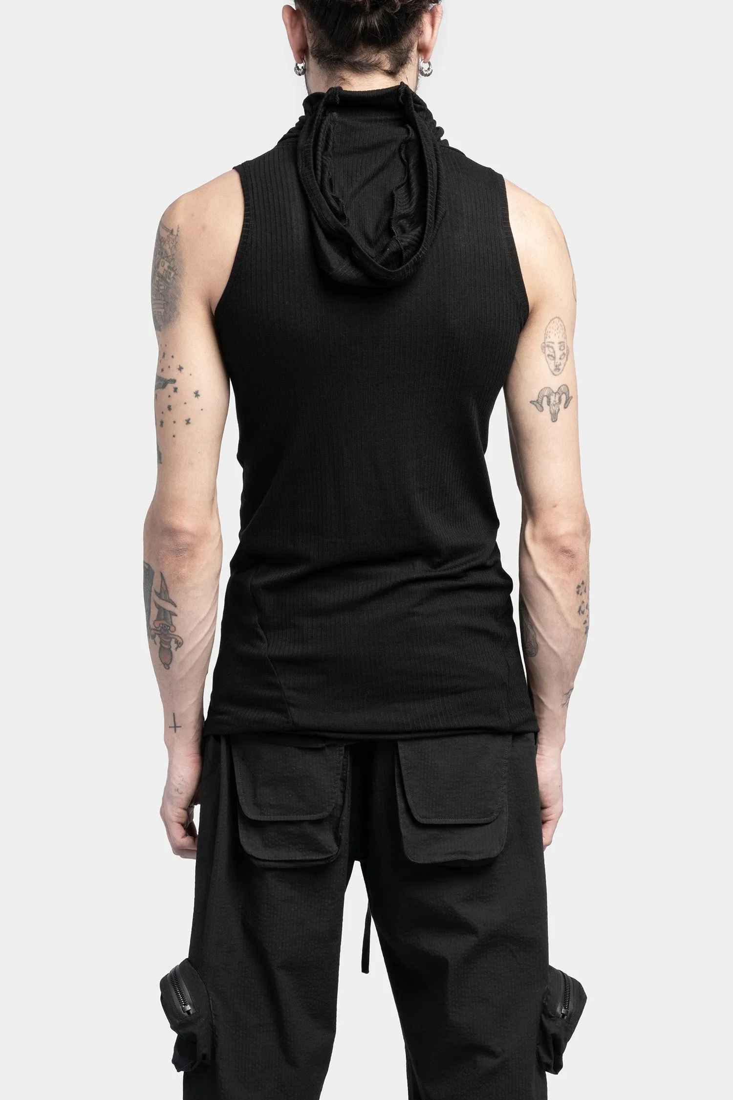 Balaclava rib tank