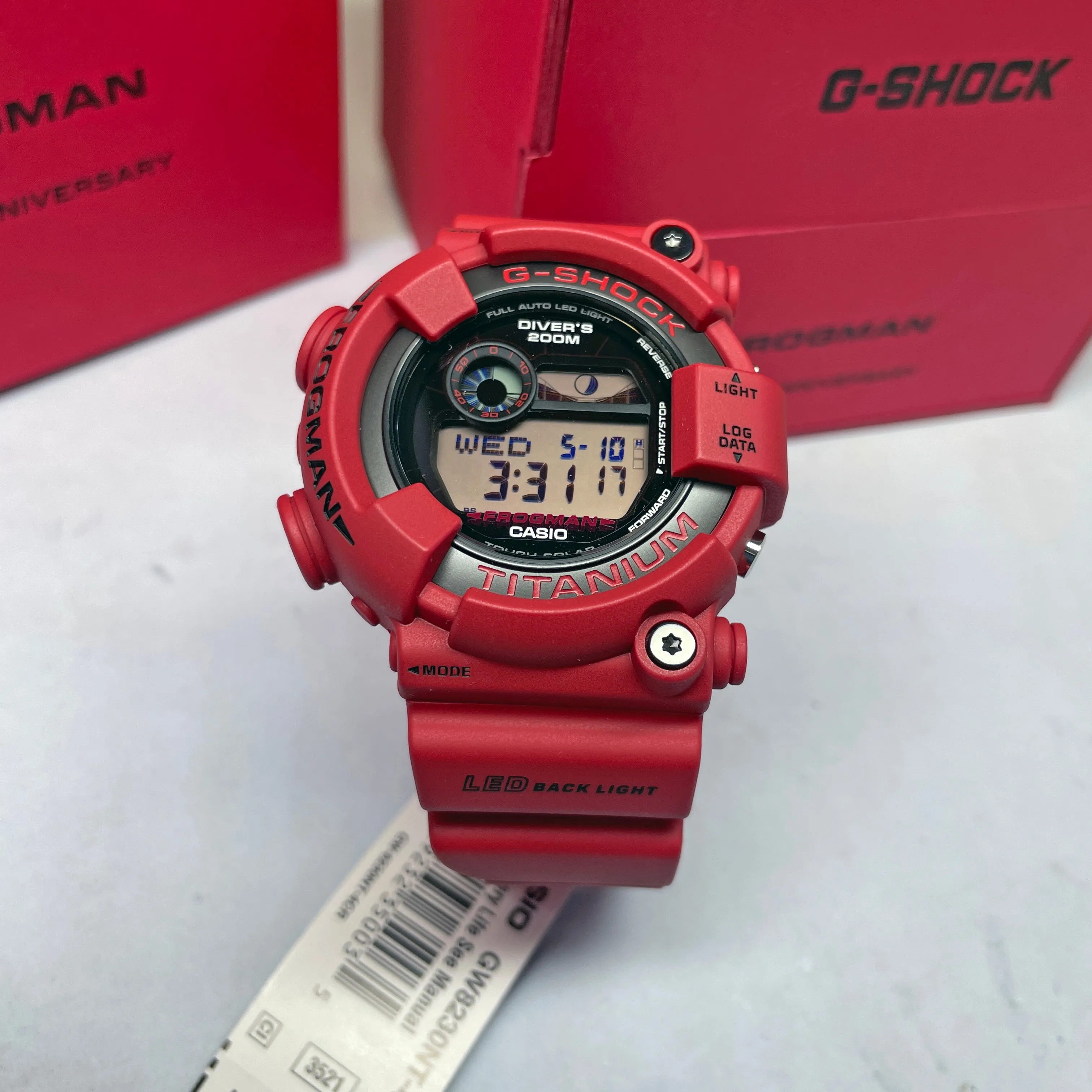 Casio G-Shock FROGMAN Digital Titanium 30th Anniversary 8200 Diver Red Watch GW8230NT-4 Limited