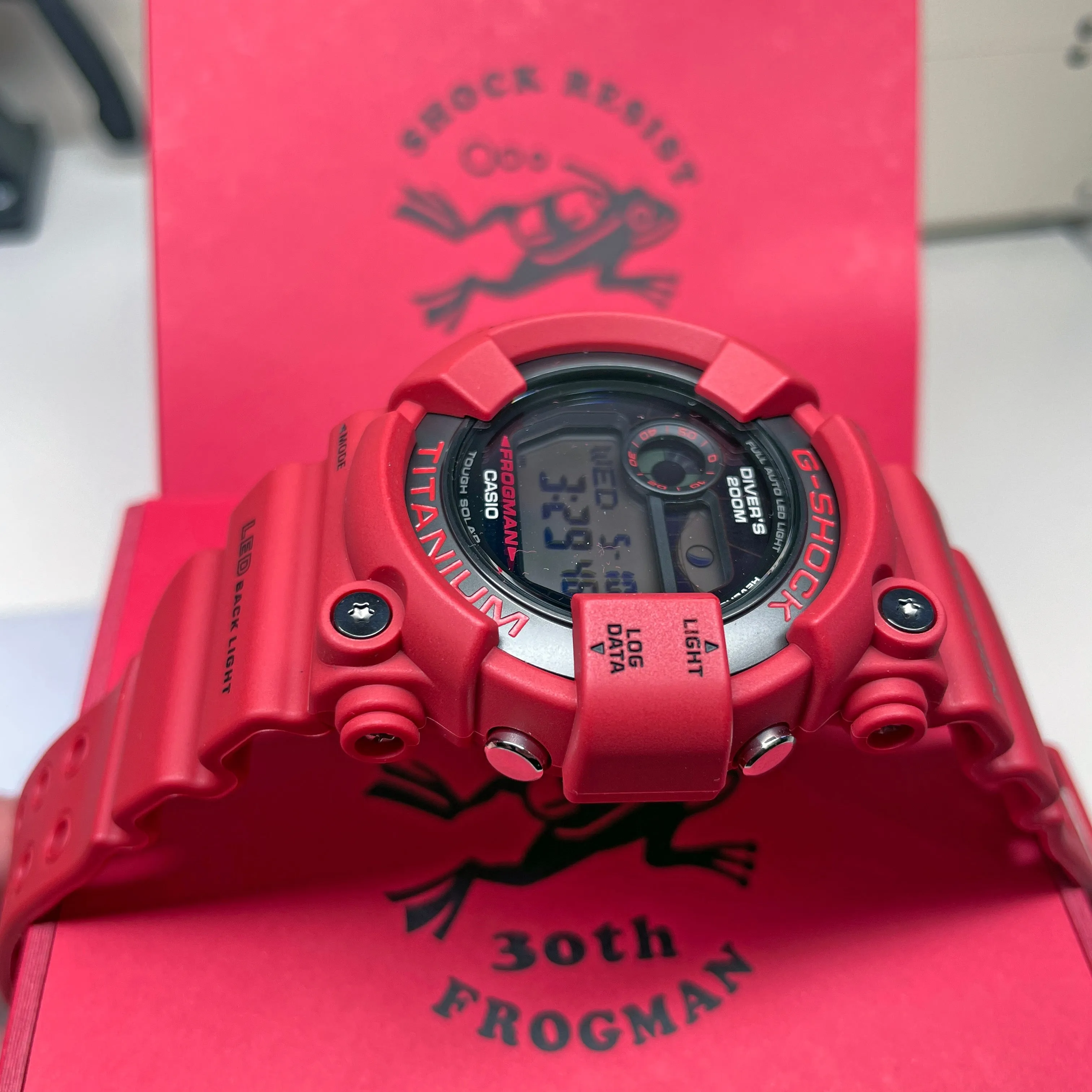 Casio G-Shock FROGMAN Digital Titanium 30th Anniversary 8200 Diver Red Watch GW8230NT-4 Limited