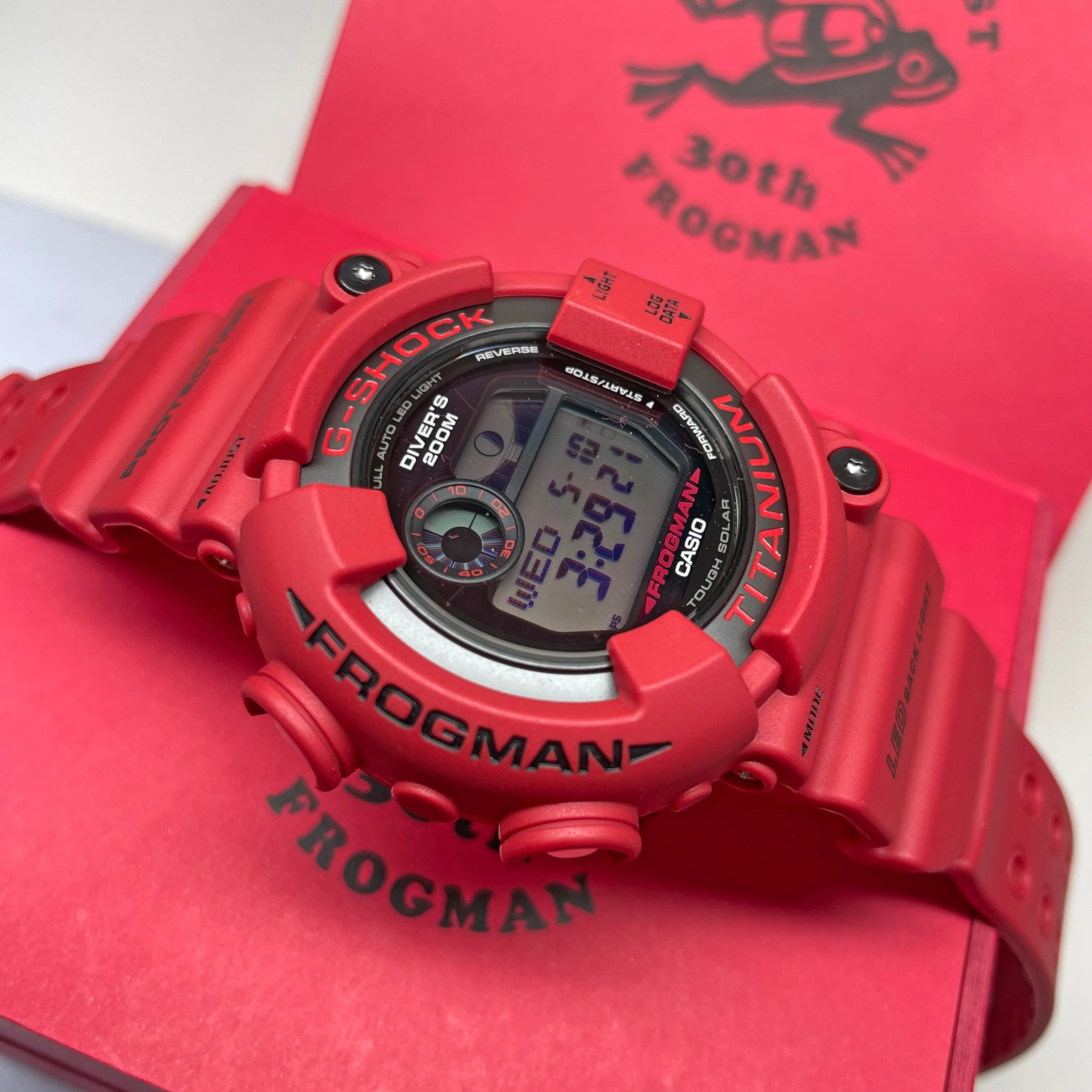 Casio G-Shock FROGMAN Digital Titanium 30th Anniversary 8200 Diver Red Watch GW8230NT-4 Limited