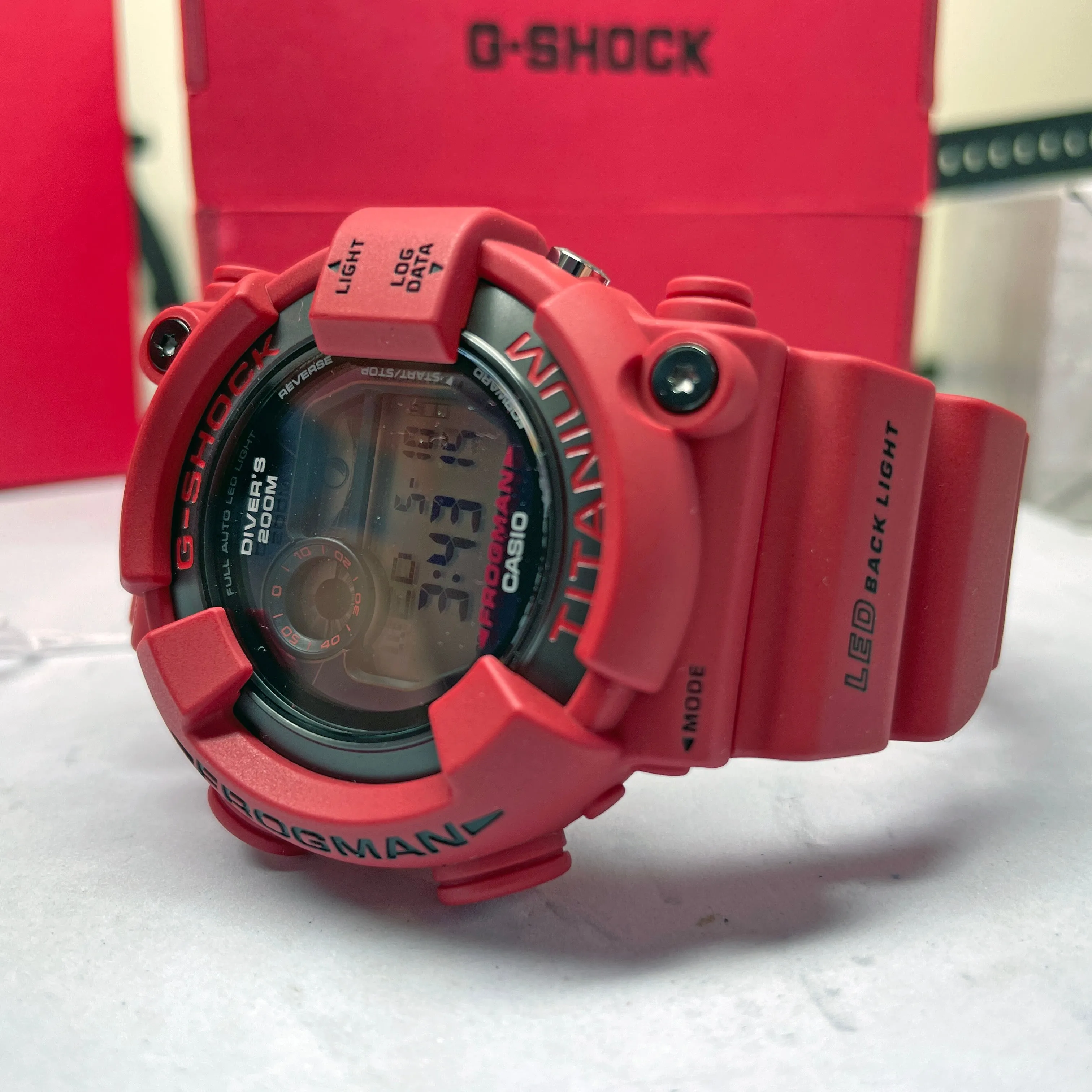 Casio G-Shock FROGMAN Digital Titanium 30th Anniversary 8200 Diver Red Watch GW8230NT-4 Limited