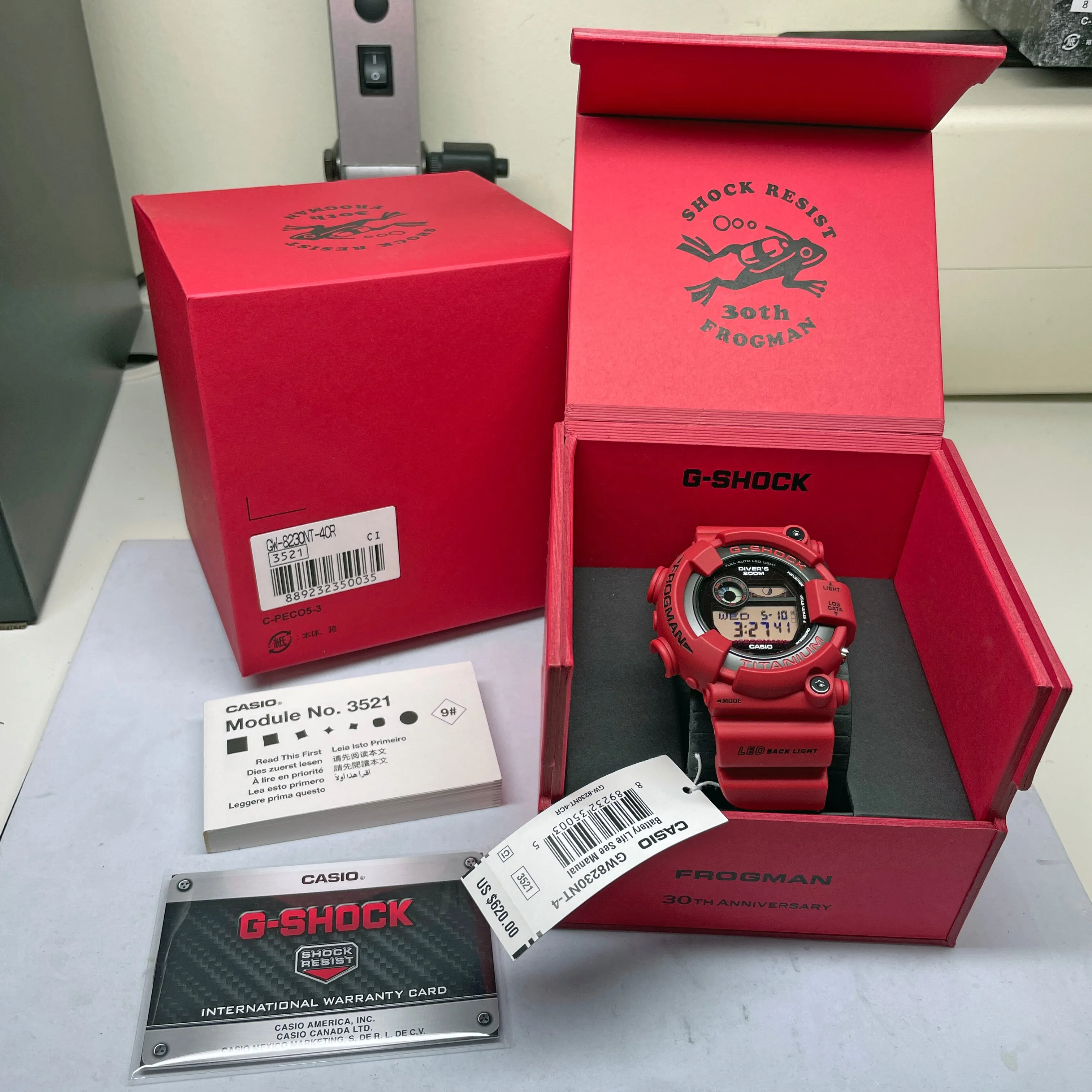 Casio G-Shock FROGMAN Digital Titanium 30th Anniversary 8200 Diver Red Watch GW8230NT-4 Limited