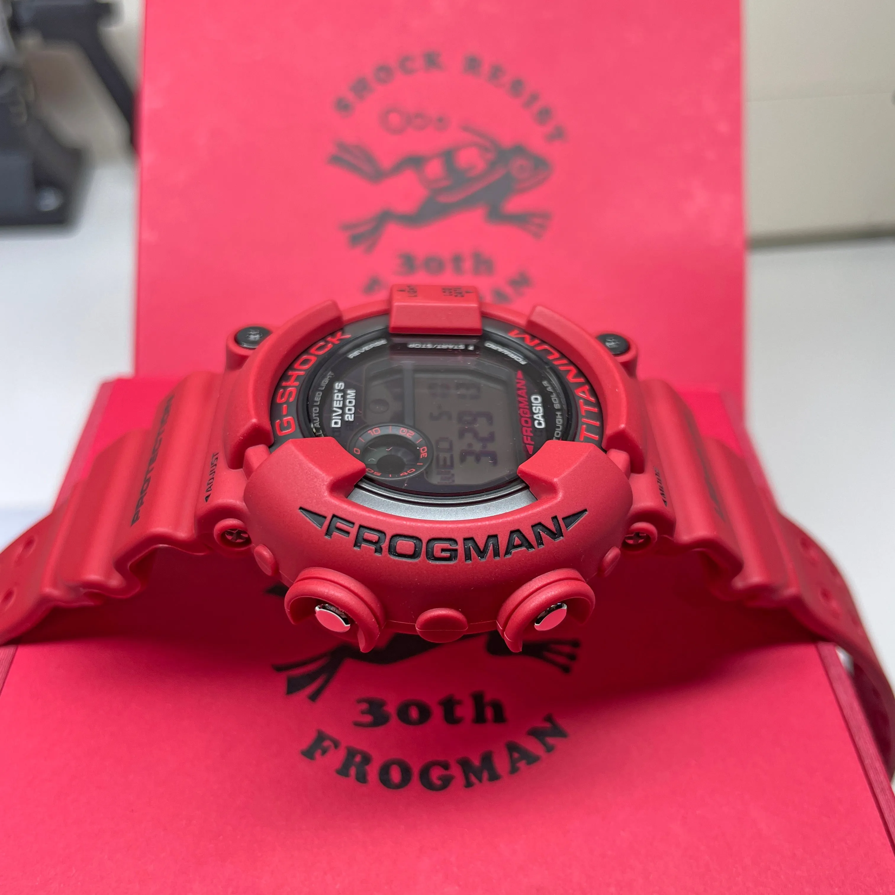 Casio G-Shock FROGMAN Digital Titanium 30th Anniversary 8200 Diver Red Watch GW8230NT-4 Limited