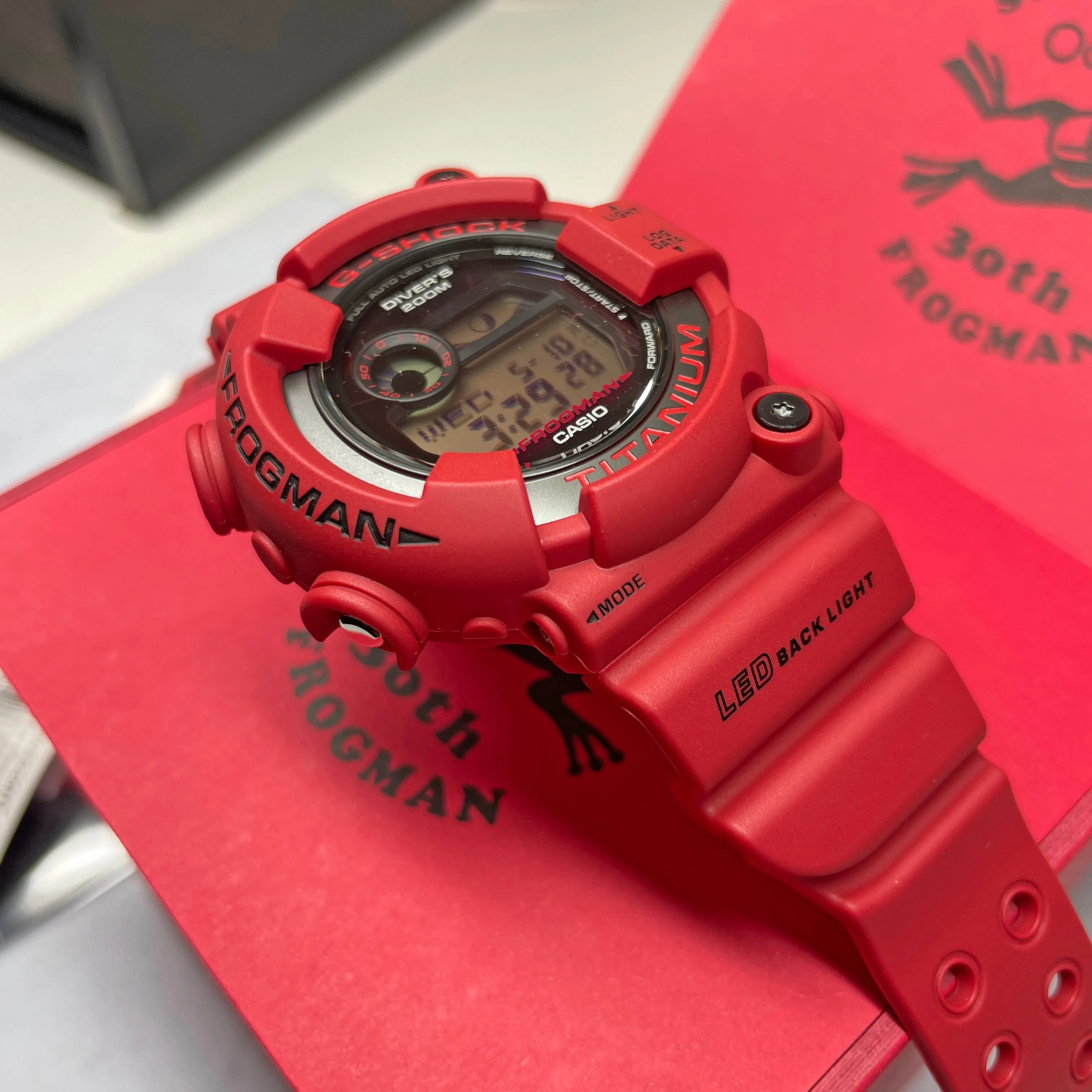 Casio G-Shock FROGMAN Digital Titanium 30th Anniversary 8200 Diver Red Watch GW8230NT-4 Limited