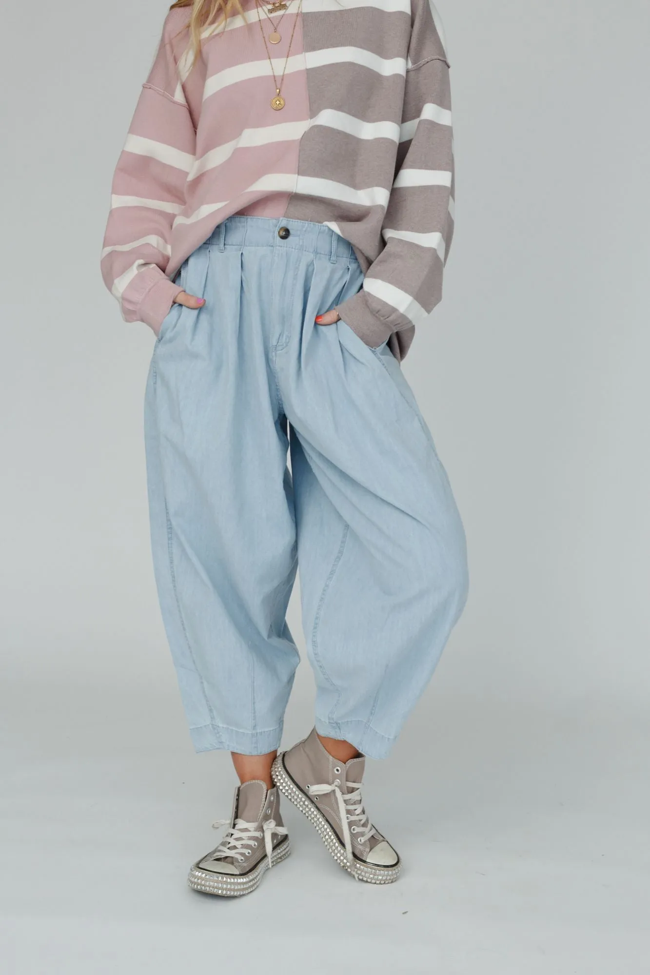 Cool Touch Pleated Pants - Light Denim