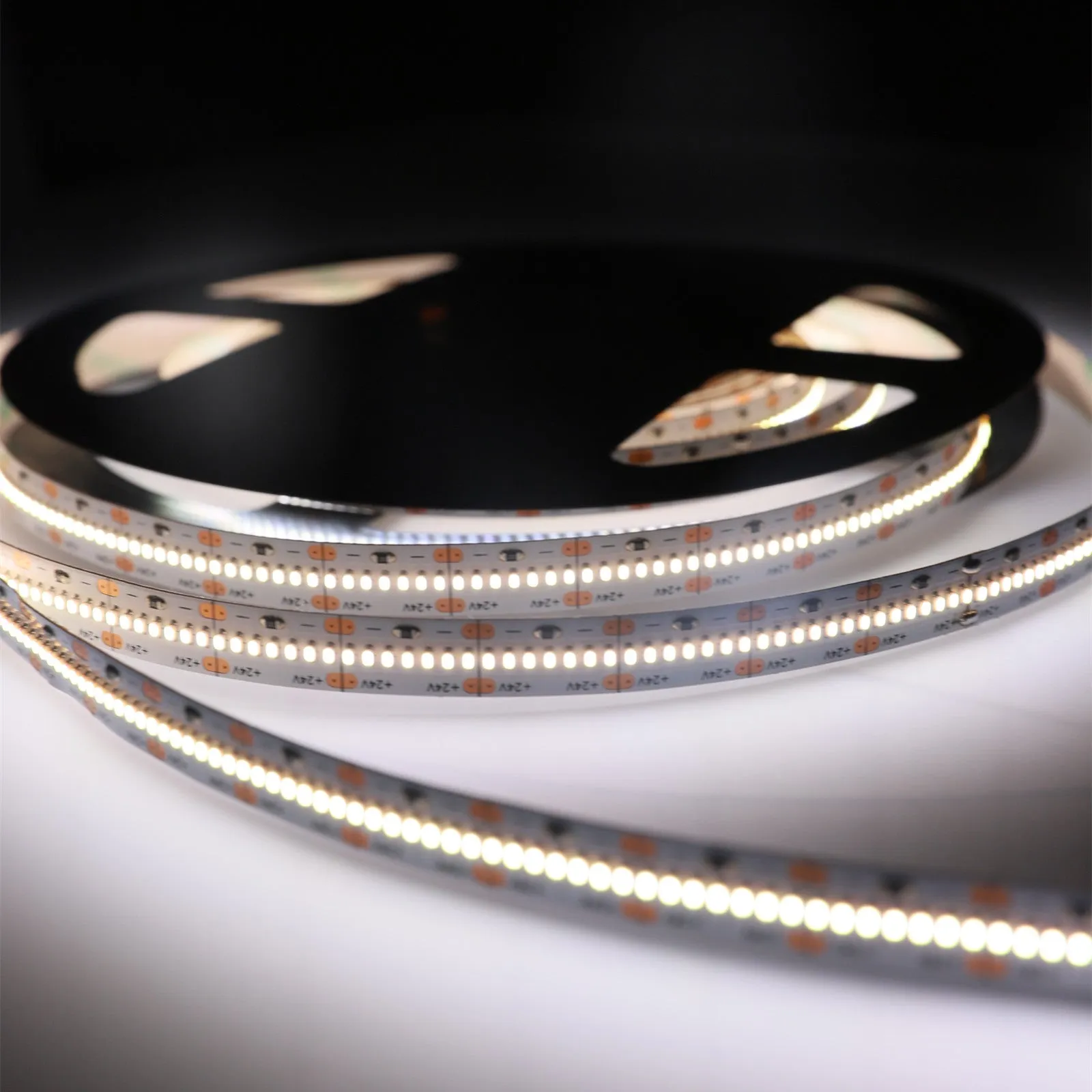 CRI-MAX CRI 95  High Brightness LED Flexible Strip 5600K - 420 LEDs/m - 5m/Reel