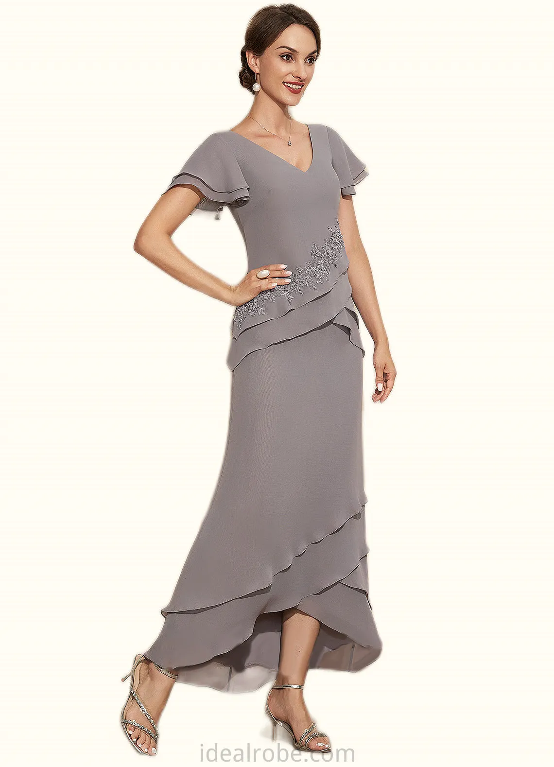 Janelle Sheath/Column V-neck Asymmetrical Chiffon Mother of the Bride Dress With Appliques Lace Cascading Ruffles STK126P0014617