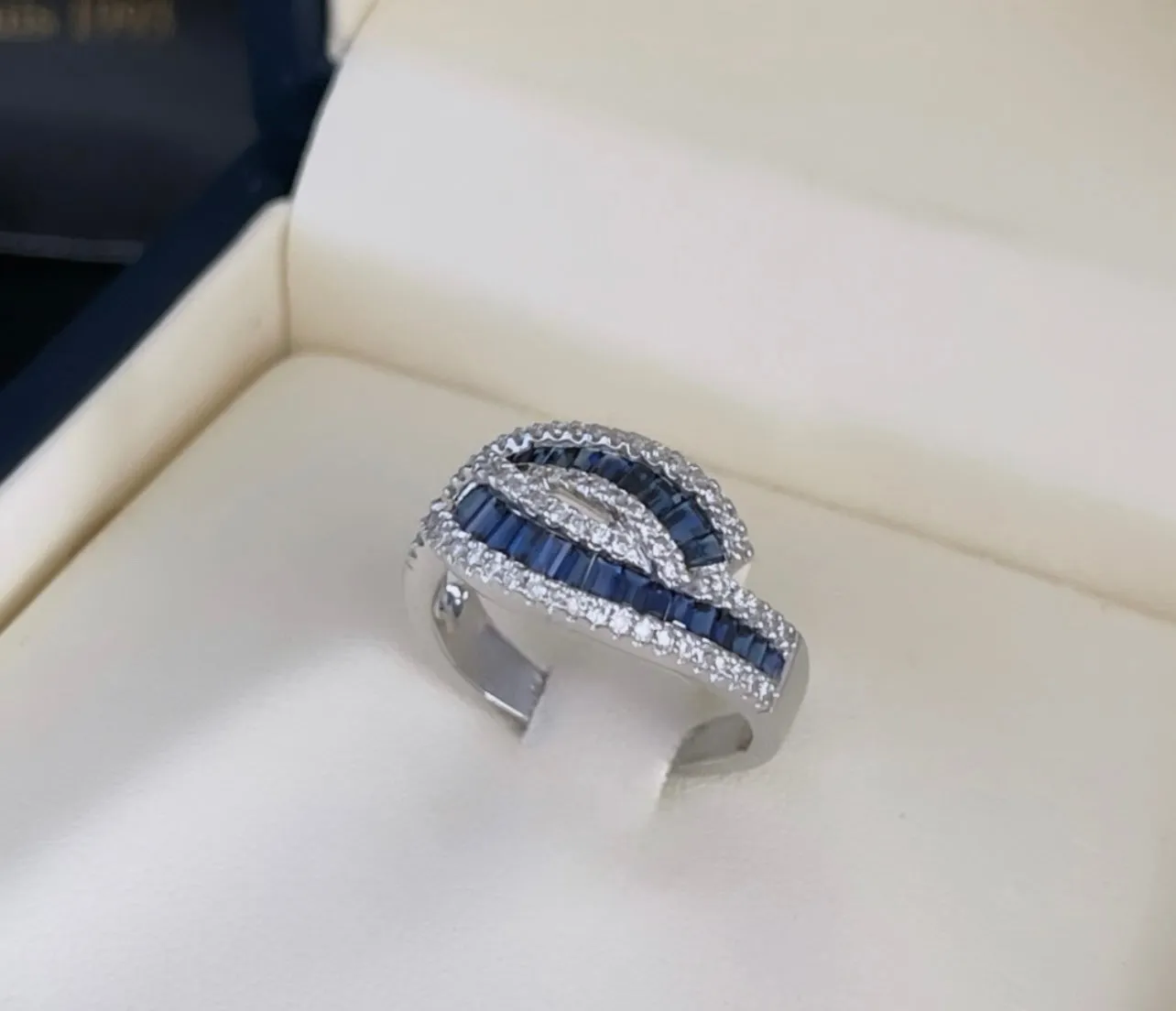 Sapphires and diamonds ring