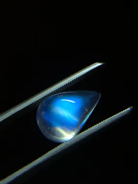 Teardrop Rainbow Moonstone Cabochon