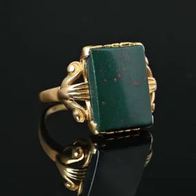 Vintage 14K Gold Bloodstone Signet Style Ring