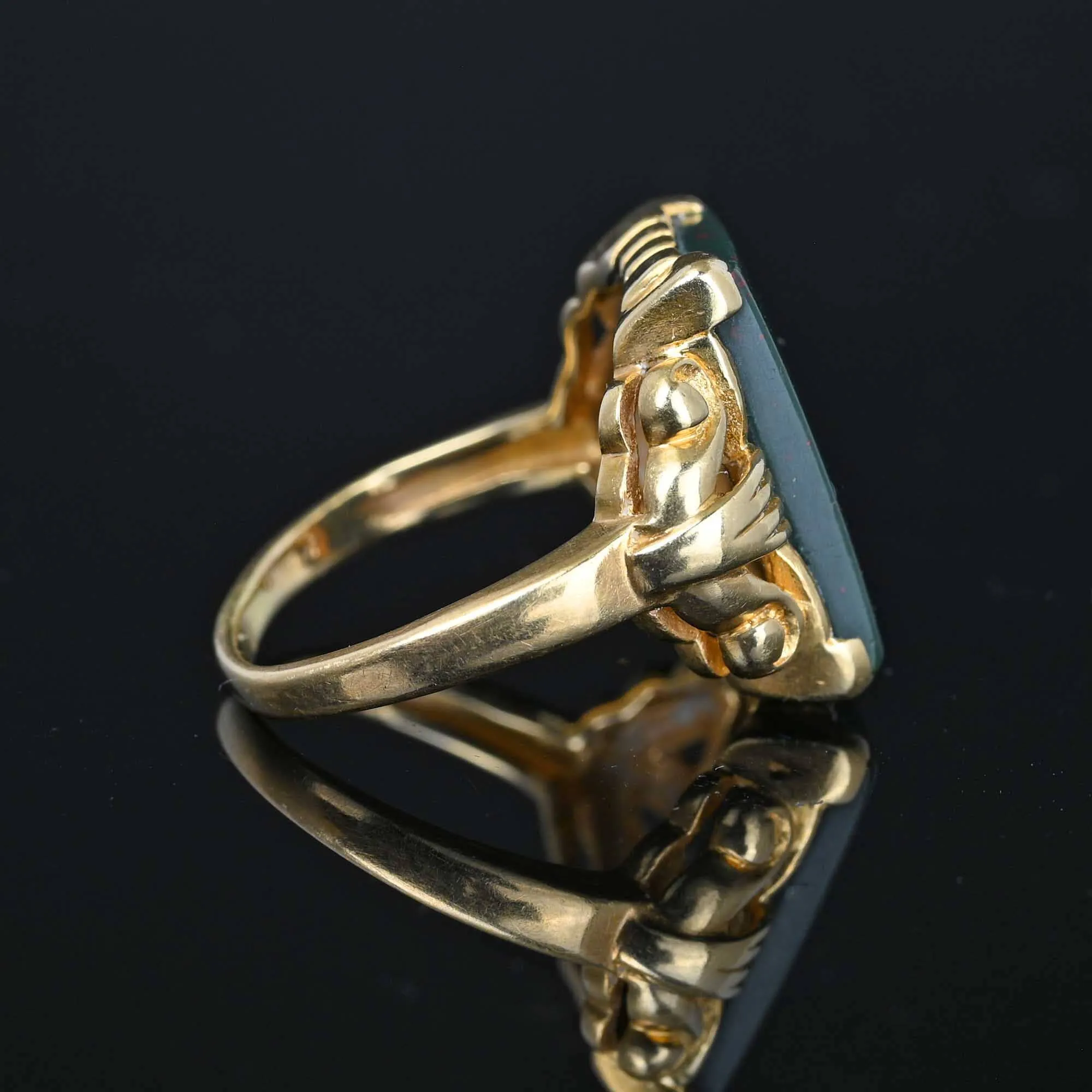 Vintage 14K Gold Bloodstone Signet Style Ring