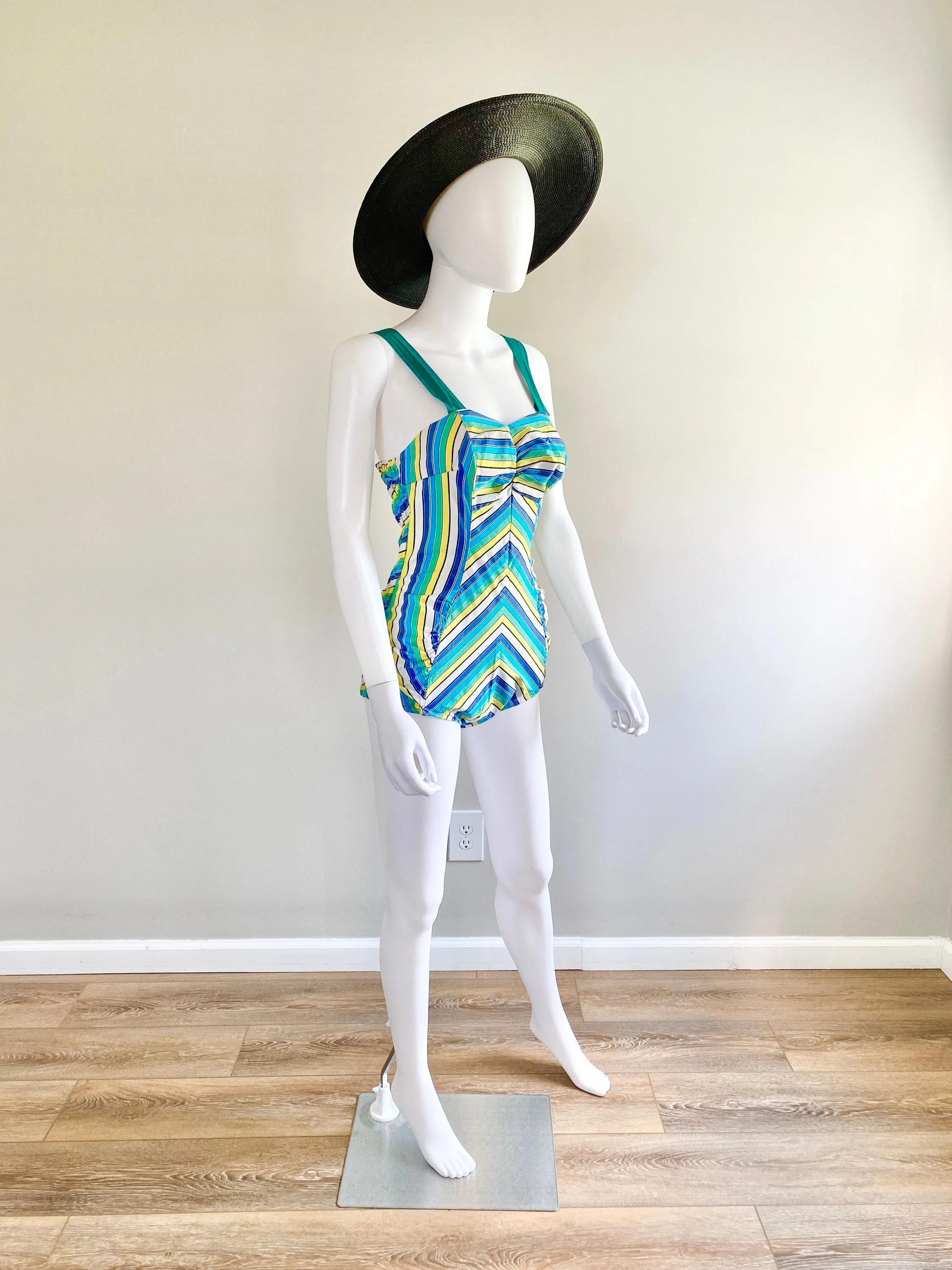 Vintage 1940s Striped Swimsuit / 40s Retro Bathing Suit / 40s Swimwear / Size S